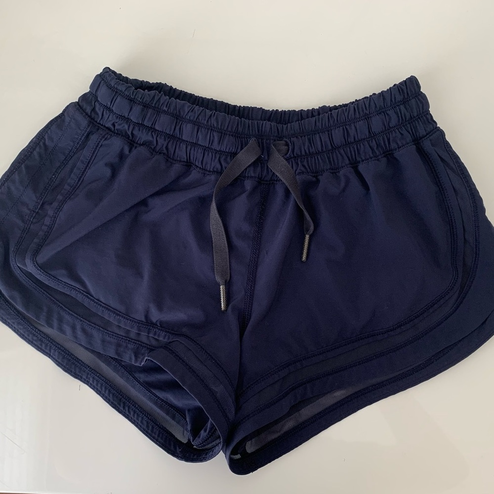 Lululemon Hottie Hot 2.5” Shorts